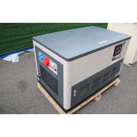 Бензиновый трехфазный генератор Амперос LT 25000S-3 в шумозащитном кожухе с автозапуском