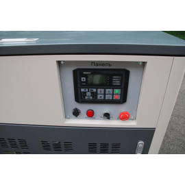 Бензиновый трехфазный генератор Амперос LT 25000S-3 в шумозащитном кожухе с электростартером и аккумулятором